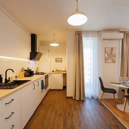 Appartement City-center With Parking And Balcony